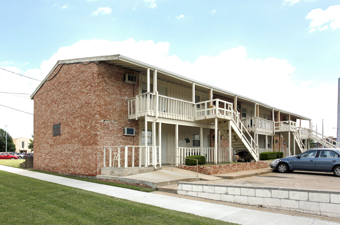 Ka-Ree Apartments in Tulsa, OK - Building Photo