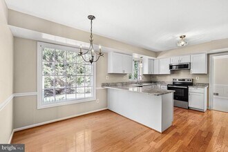 3725 Templeton Pl in Alexandria, VA - Building Photo - Building Photo