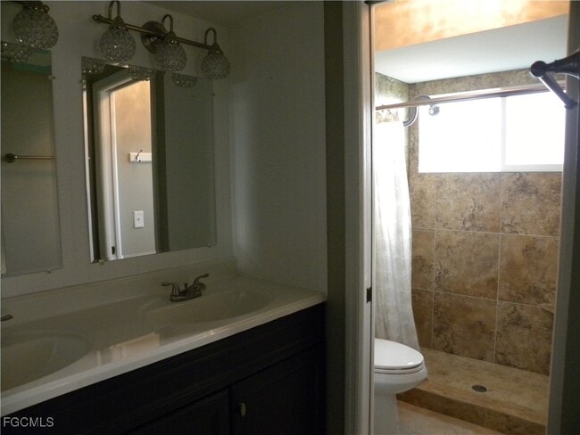 14807 Crooked Pond Ct