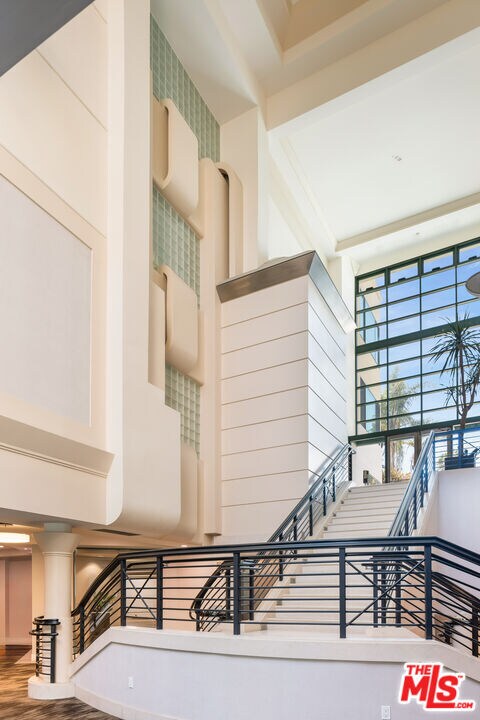951 Ocean Ave in Santa Monica, CA - Building Photo - Building Photo