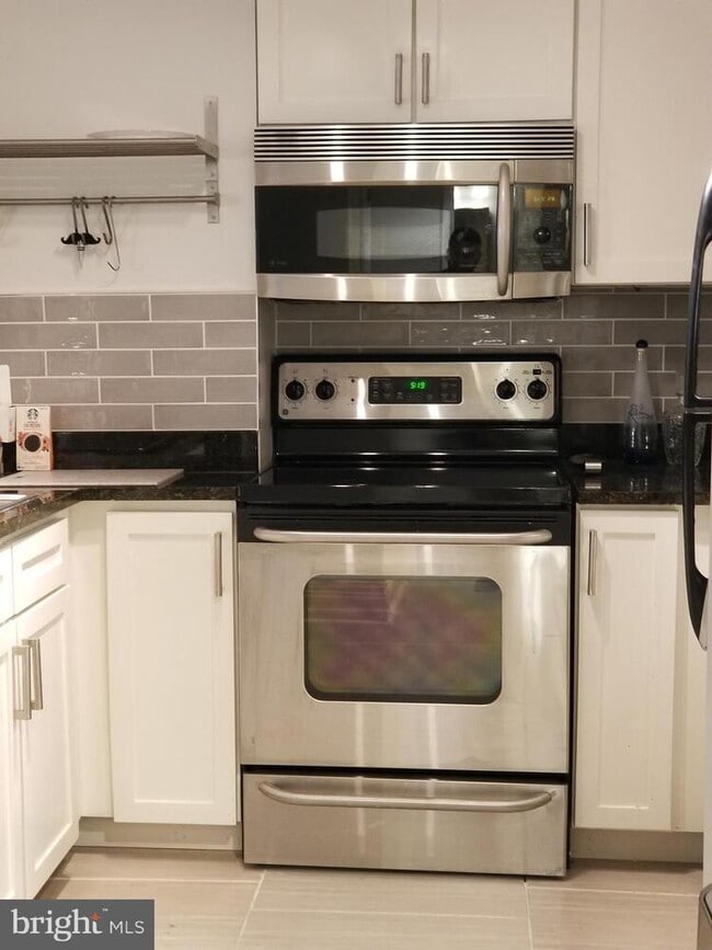 1150 K St NW, Unit 311 in Washington, DC - Foto de edificio - Building Photo