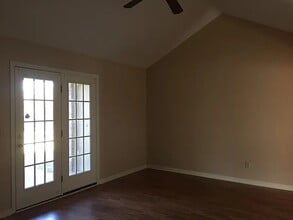 1646 Latham Ct in Hinesville, GA - Building Photo - Building Photo