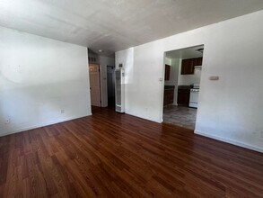 444-444 Harding Ave in Sacramento, CA - Foto de edificio - Building Photo