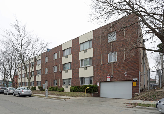 City Square Apartments in Milwaukee, WI - Building Photo - Building Photo