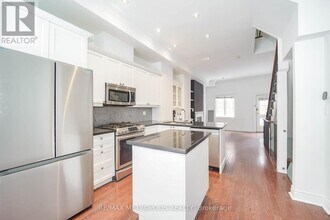 14 Luscombe Ln in Toronto, ON - Building Photo - Building Photo