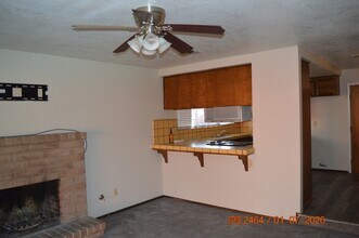 3309 Joshua Way in Modesto, CA - Building Photo - Building Photo