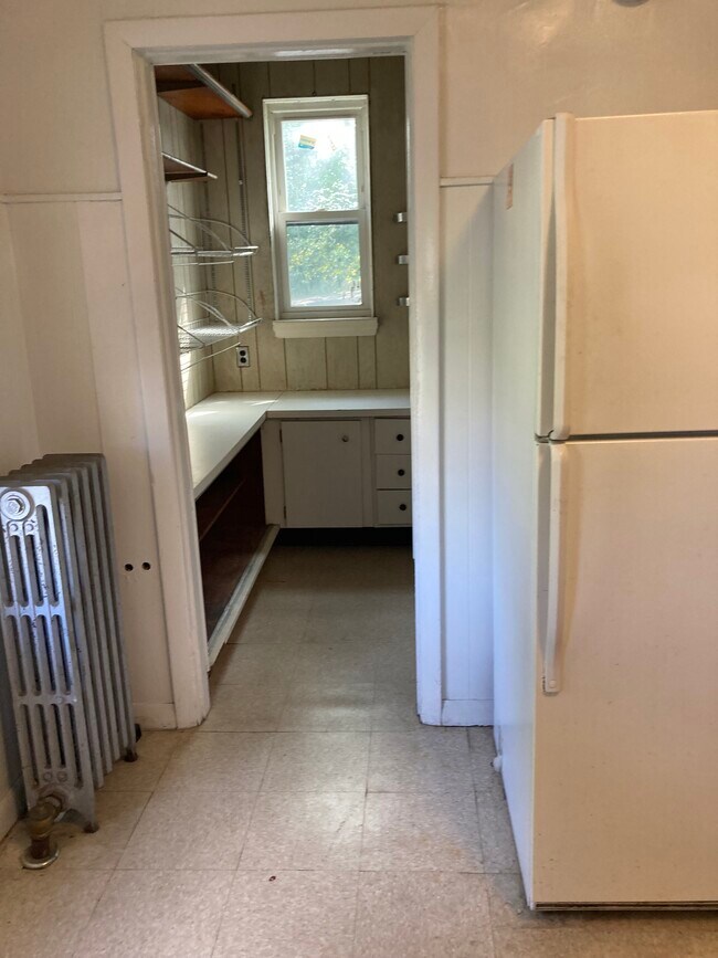 144 Hillside St, Unit 2 in Boston, MA - Building Photo - Building Photo