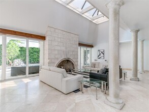 111 S Hibiscus Dr in Miami Beach, FL - Building Photo - Building Photo