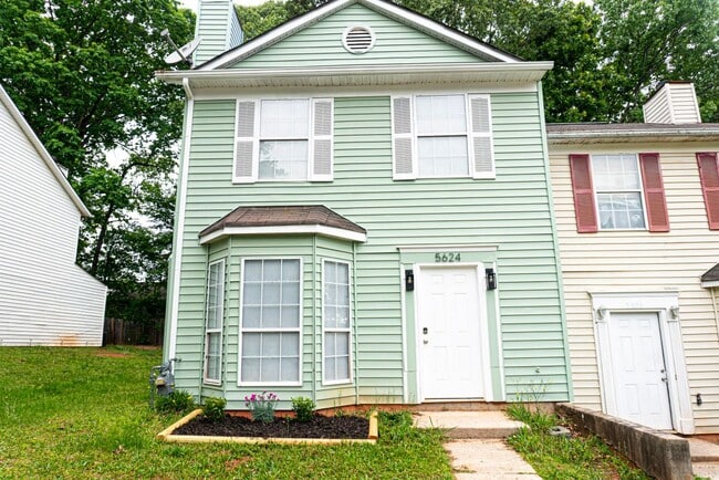 property at 5624 Stonington Trace Pkwy
