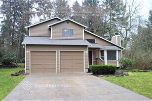 15117 125th Ave Ct E in Puyallup, WA - Building Photo