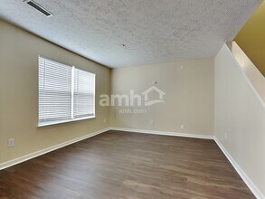 5813 Columbia Cir in Greenwood, IN - Building Photo - Building Photo