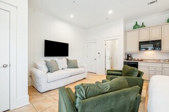 22022 Front Beach Rd in Panama City Beach, FL - Building Photo - Building Photo