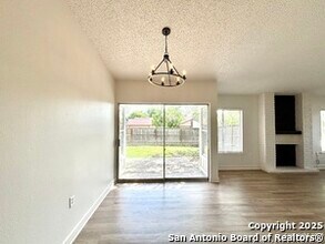 8417 7th St in Converse, TX - Foto de edificio - Building Photo