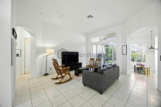 10555 Paso Fino Dr in Wellington, FL - Building Photo - Building Photo
