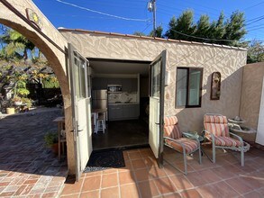 2258 Overland Ave, Unit 2260 in Los Angeles, CA - Building Photo - Building Photo
