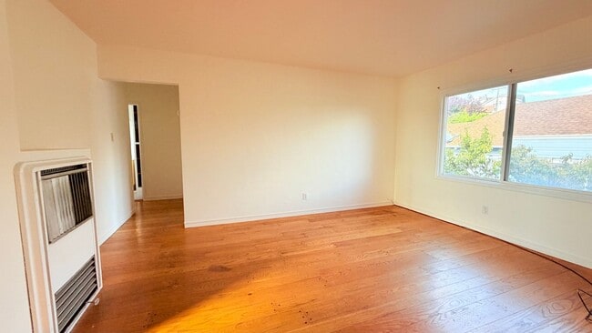 1910-1910 42nd Ave in Oakland, CA - Building Photo - Building Photo