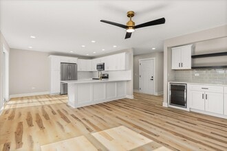 110 Kevin Dr in Diamond, IL - Building Photo - Building Photo