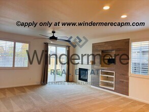 12405 Pawcatuck Way in Rancho Cordova, CA - Building Photo - Building Photo