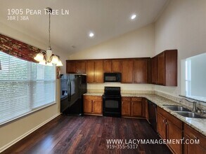 1905 Pear Tree Ln in Durham, NC - Building Photo - Building Photo