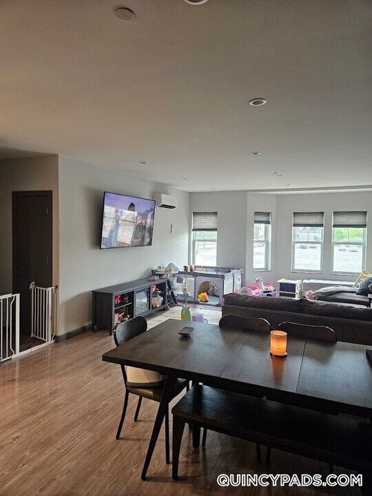 145 Newbury Ave in Quincy, MA - Building Photo