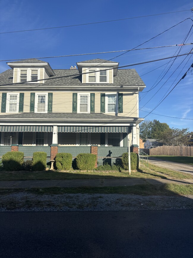 property at 9 3rd St
