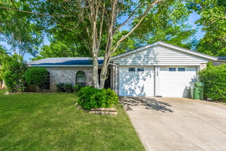6109 Springwood Dr in Arlington, TX - Building Photo - Building Photo