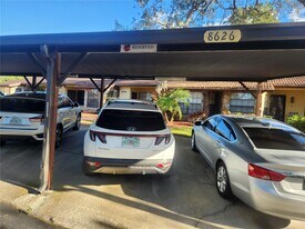 8626 Shadblow Ct in Port Richey, FL - Building Photo