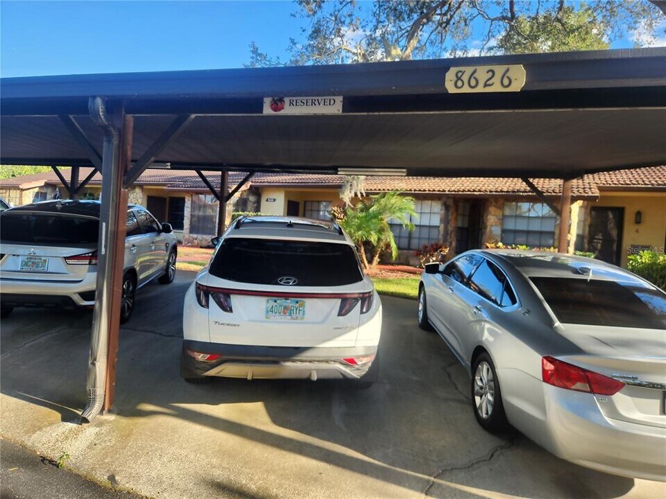 8626 Shadblow Ct in Port Richey, FL - Building Photo