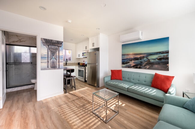 4727 W 18th St, Unit 2 in Los Angeles, CA - Foto de edificio - Building Photo