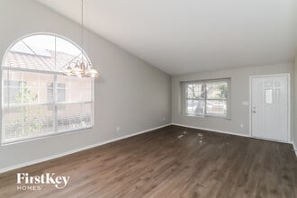 1214 E Grovers Ave in Phoenix, AZ - Foto de edificio - Building Photo