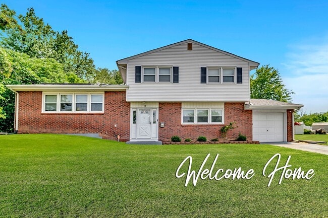 property at 12 Ainslie Ct