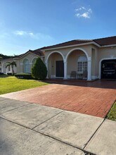 16487 SW 56th Terrace in Miami, FL - Building Photo - Building Photo