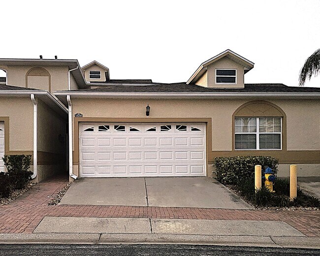 property at 13218 Fountainbleau Dr