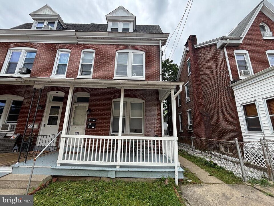 130 E 4th St in Pottstown, PA - Building Photo