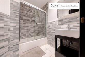 Room in Shared 5 bed/2 bath home in New York, NY - Building Photo - Building Photo