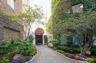 40 E 9th St in Chicago, IL - Building Photo