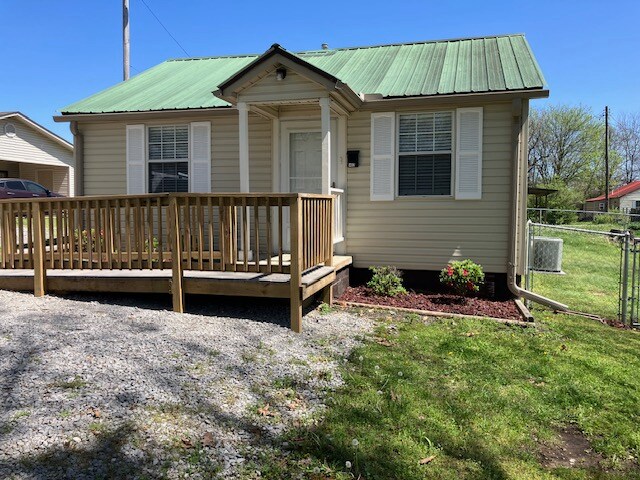 1402 Walden Cove in Pocahontas, AR - Building Photo