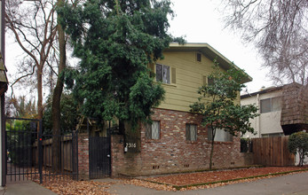 2316 Capitol Ave in Sacramento, CA - Building Photo - Building Photo