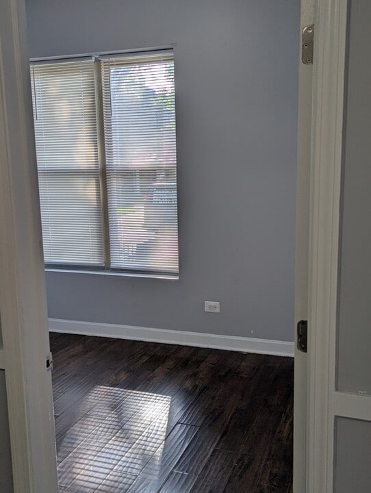 6401 S St Lawrence Ave in Chicago, IL - Building Photo