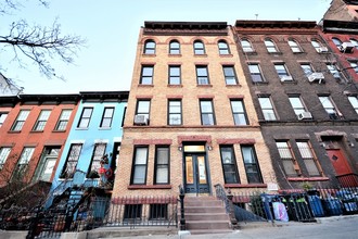 719 Union St-Unit -3R in Brooklyn, NY - Building Photo - Building Photo