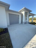 101 Pennfield St in Lehigh Acres, FL - Building Photo