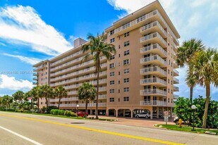 1050 Hillsboro Mile in Hillsboro Beach, FL - Building Photo