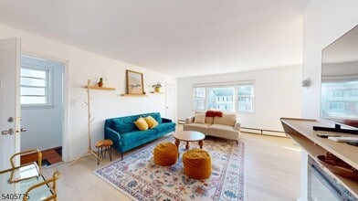 121 3rd St in South Orange, NJ - Building Photo - Building Photo