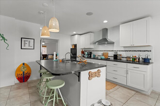 1345 Bayshore Dr in Cocoa Beach, FL - Building Photo - Building Photo