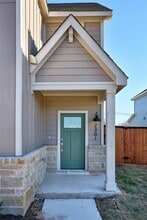 2301 Wallin Bradley Dr in Round Rock, TX - Building Photo - Building Photo