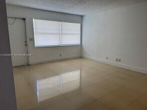 5323 NW 24th St in Lauderhill, FL - Building Photo - Building Photo