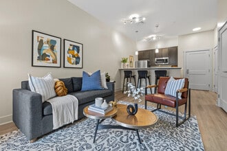 Brainerd Place in Portland, CT - Foto de edificio - Interior Photo