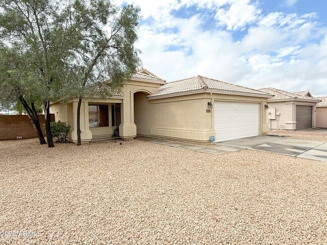 6757 W Gardenia Ave in Glendale, AZ - Building Photo - Building Photo