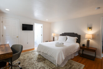3 Jay St, Unit 1 in Cambridge, MA - Foto de edificio - Building Photo