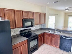 8523 Gablebend Way in Tampa, FL - Building Photo - Building Photo